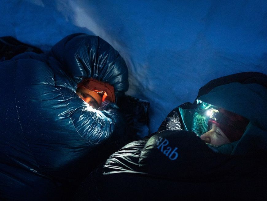 Спальний мішок жіночий Rab Ascent 700 Wmns, (-9&deg;C), 200 см - Left Zip, Nightfall Blue (RB QSD-38-NFB-REG-LZ)